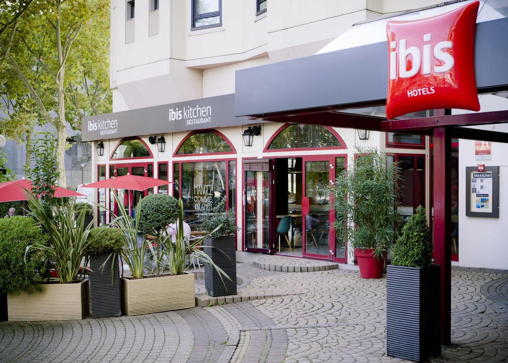 Ibis Lyon Part Dieu Les Halles Exterior photo